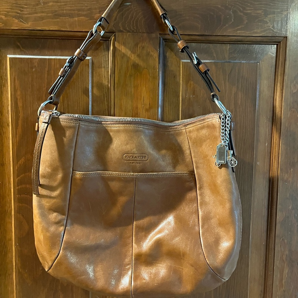 Vintage tan coach shoulder bag